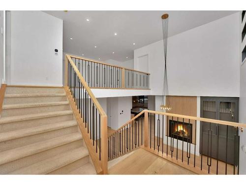 3511 34 Avenue Sw, Calgary, AB - Indoor Photo Showing Other Room