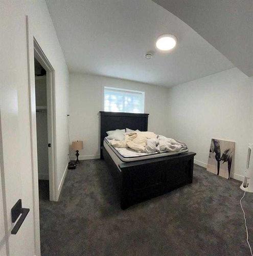 923 36A Street Nw, Calgary, AB - Indoor Photo Showing Bedroom