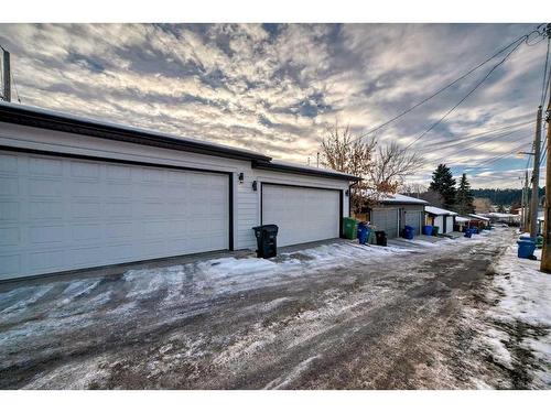 923 36A Street Nw, Calgary, AB - Outdoor