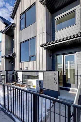 309-85 Sage Hill Heights, Calgary, AB - Outdoor