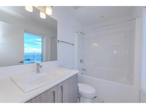 305-280 Chelsea Road, Chestermere, AB - Indoor Photo Showing Bathroom