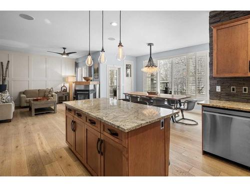 37 Wentworth Way Sw, Calgary, AB - Indoor Photo Showing Kitchen