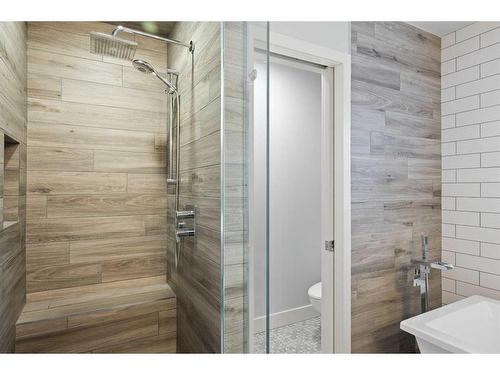 37 Wentworth Way Sw, Calgary, AB - Indoor Photo Showing Bathroom