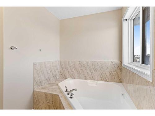 22 Saddleland Crescent Ne, Calgary, AB - Indoor Photo Showing Bathroom