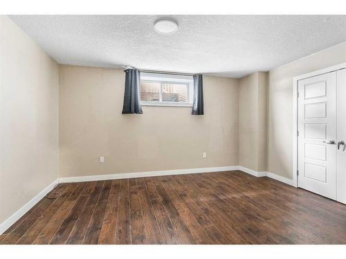 22 Saddleland Crescent Ne, Calgary, AB - Indoor Photo Showing Other Room