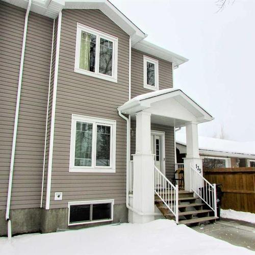 135 4 Avenue Se, High River, AB - Outdoor