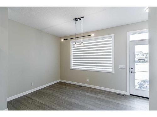 460 Sora Boulevard Se, Calgary, AB - Indoor Photo Showing Other Room