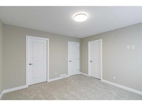 460 Sora Boulevard Se, Calgary, AB - Indoor Photo Showing Other Room