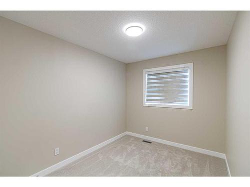 460 Sora Boulevard Se, Calgary, AB - Indoor Photo Showing Other Room