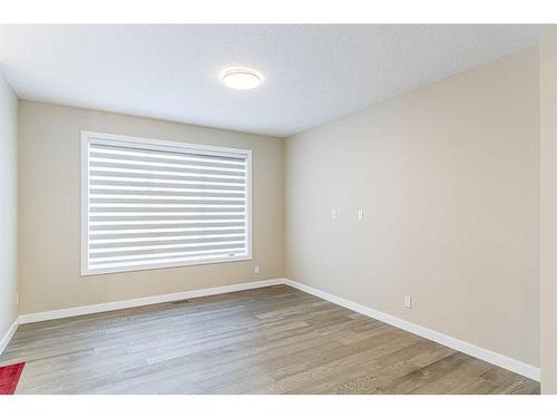 460 Sora Boulevard Se, Calgary, AB - Indoor Photo Showing Other Room