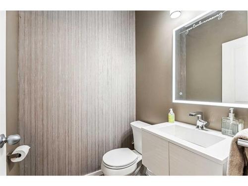 58 Livingston Gate Ne, Calgary, AB - Indoor Photo Showing Bathroom