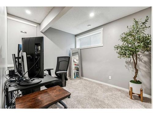 58 Livingston Gate Ne, Calgary, AB - Indoor