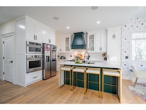 254 Discovery Ridge Way Sw, Calgary, AB - Indoor Photo Showing Kitchen