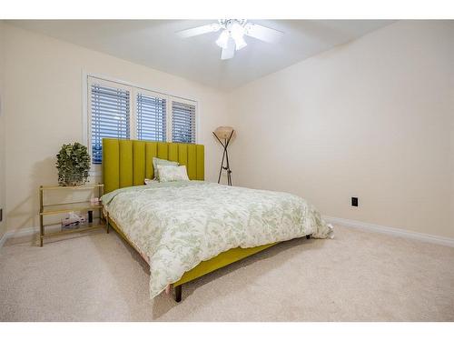 254 Discovery Ridge Way Sw, Calgary, AB - Indoor Photo Showing Bedroom