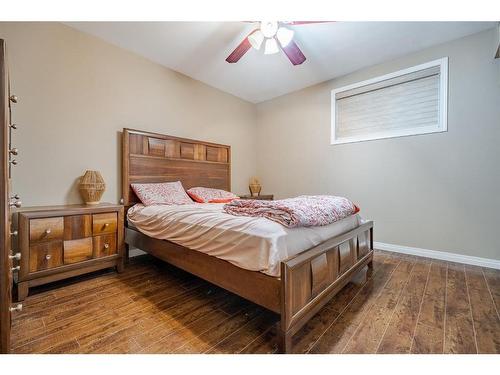 254 Discovery Ridge Way Sw, Calgary, AB - Indoor Photo Showing Bedroom