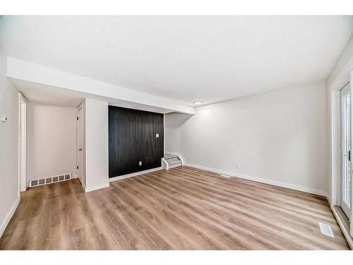 32-4531 7 Avenue Se, Calgary, AB - Indoor Photo Showing Other Room