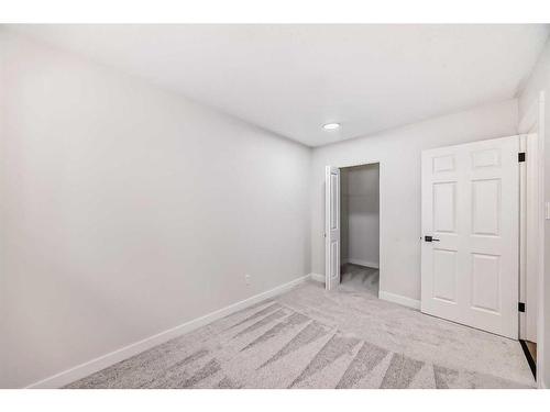 32-4531 7 Avenue Se, Calgary, AB - Indoor Photo Showing Other Room