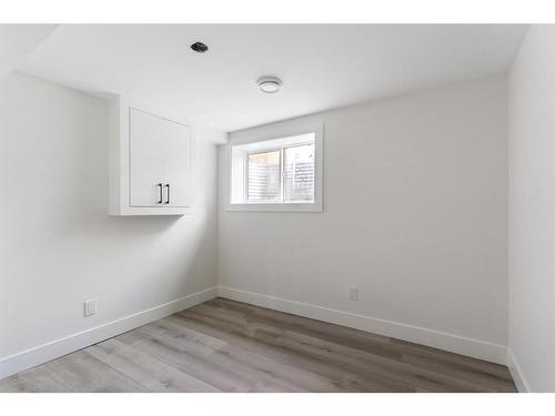 3006 15 Avenue Sw, Calgary, AB - Indoor Photo Showing Other Room