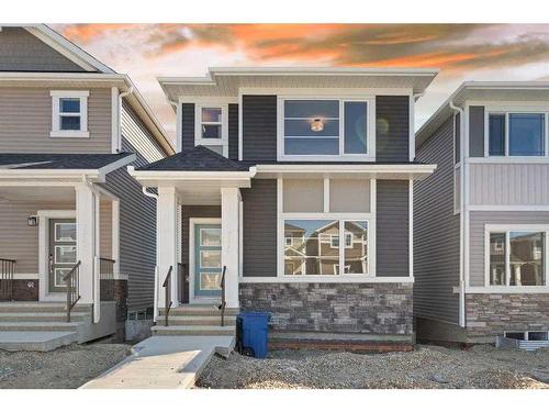 718 Bayview Hill Sw, Airdrie, AB - Outdoor With Facade