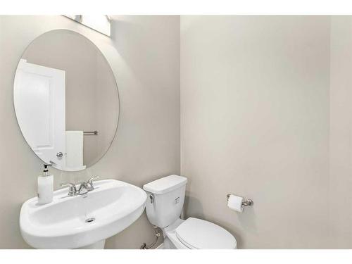 74 Walden Crescent Se, Calgary, AB - Indoor Photo Showing Bathroom