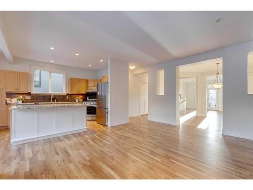 3714 8 Avenue Nw, Calgary, AB - Indoor Photo Showing Kitchen