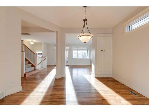 3714 8 Avenue Nw, Calgary, AB - Indoor Photo Showing Other Room