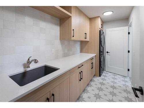 127 Winding River Rise, Rural Rocky View County, AB - Indoor Photo Showing Kitchen