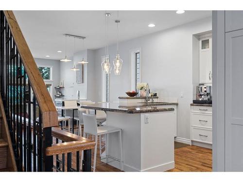 917 19 Avenue Nw, Calgary, AB - Indoor Photo Showing Kitchen With Upgraded Kitchen