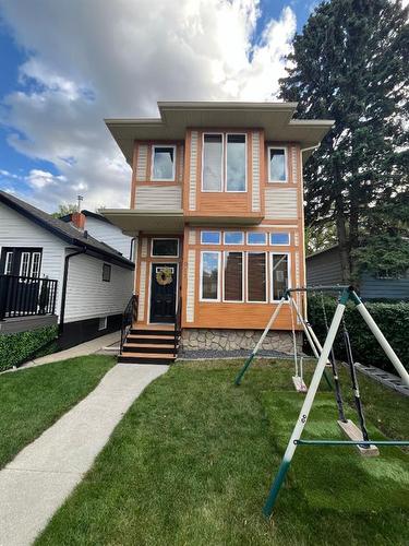 917 19 Avenue Nw, Calgary, AB - Outdoor With Facade