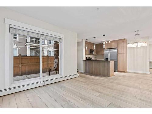 3112-11 Mahogany Row Se, Calgary, AB - Indoor Photo Showing Kitchen