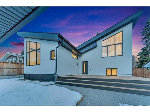 4807 Claret Street Nw, Calgary, AB - Outdoor