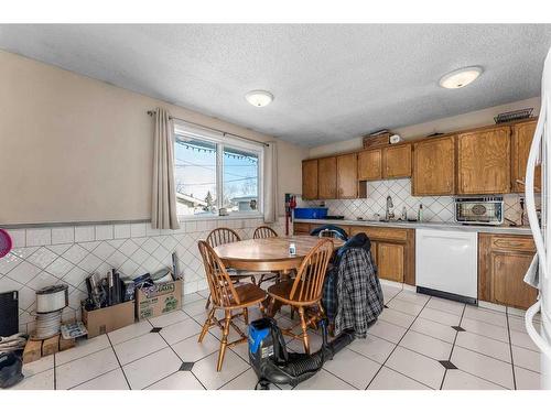 3644 Dover Ridge Drive Se, Calgary, AB - Indoor