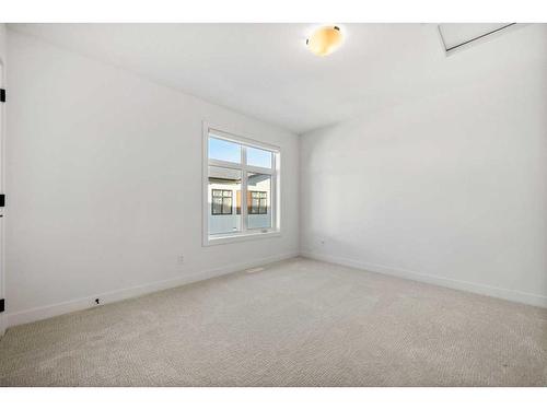 207-8235 8 Avenue Sw, Calgary, AB - Indoor Photo Showing Other Room