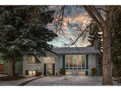 1132 Lake Sylvan Place SE Calgary, AB T2J 2P6