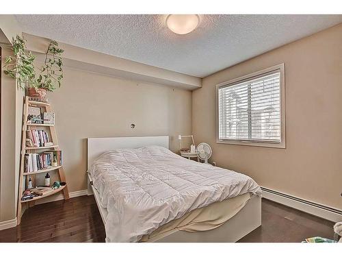 2316-175 Panatella Hill Nw, Calgary, AB - Indoor Photo Showing Bedroom