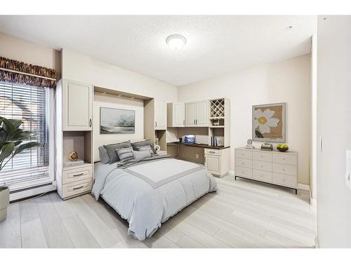 124-223 Tuscany Springs Boulevard Nw, Calgary, AB - Indoor Photo Showing Bedroom