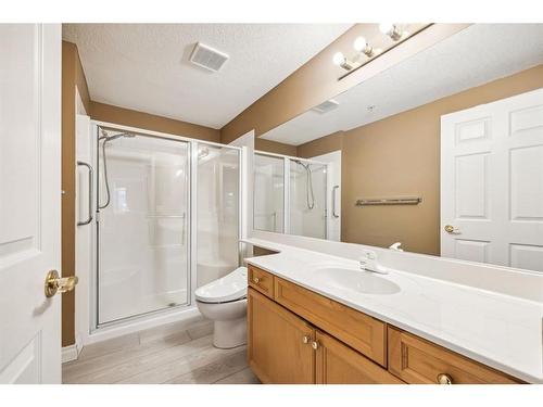 124-223 Tuscany Springs Boulevard Nw, Calgary, AB - Indoor Photo Showing Bathroom