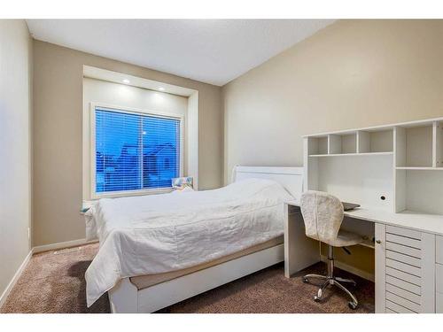 51 Auburn Glen Heights Se, Calgary, AB - Indoor Photo Showing Bedroom