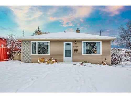 2004 52 Street Nw, Calgary, AB - Outdoor