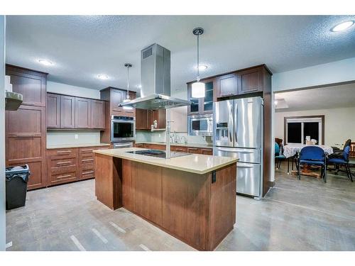 7615 42 Street Ne, Calgary, AB 