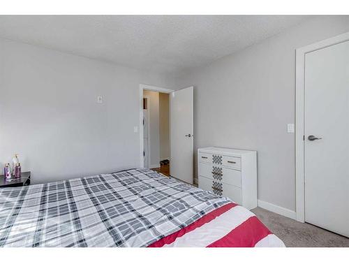 211-4455A Greenview Drive Ne, Calgary, AB - Indoor Photo Showing Bedroom