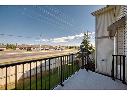 703-720 Willowbrook Road Nw, Airdrie, AB - Outdoor