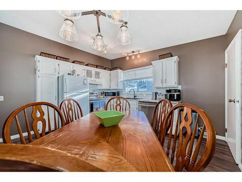 35 Lake Sylvan Close Se, Calgary, AB - Indoor Photo Showing Dining Room