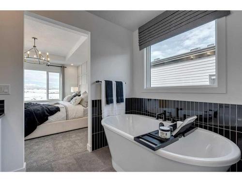 25 Snowberry Lane East, Okotoks, AB - Indoor Photo Showing Bathroom