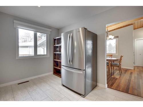 752 Archwood Road Se, Calgary, AB - Indoor