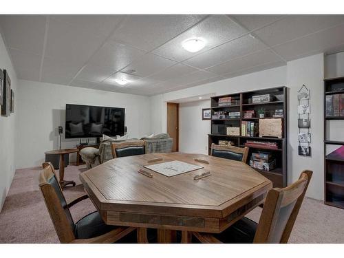 752 Archwood Road Se, Calgary, AB - Indoor Photo Showing Dining Room