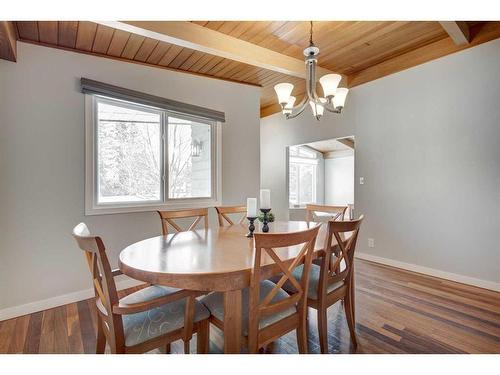 752 Archwood Road Se, Calgary, AB - Indoor Photo Showing Dining Room