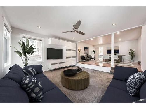 14 Columbia Place Nw, Calgary, AB - Indoor Photo Showing Living Room