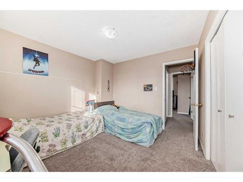 10-4740 Dalton Dr, Calgary Drive, Calgary, AB - Indoor Photo Showing Bedroom