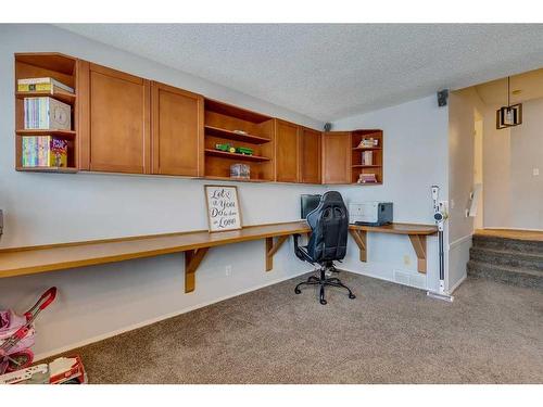 559 Douglas Glen Boulevard Se, Calgary, AB - Indoor